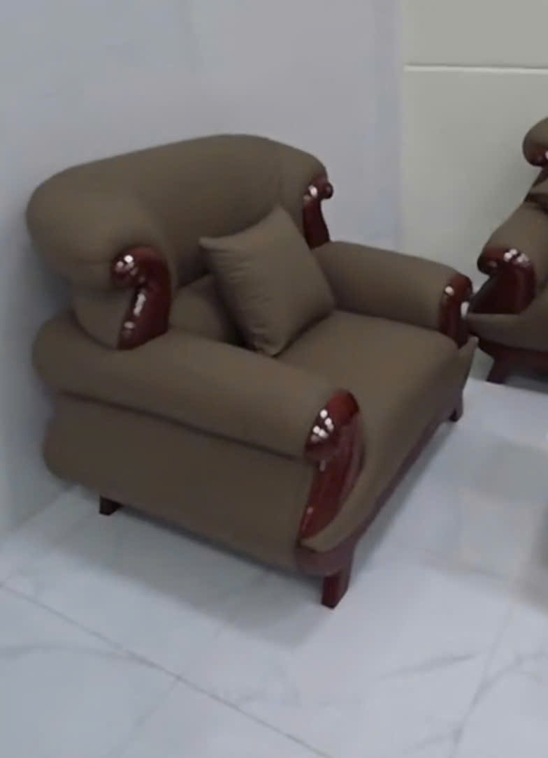 Bộ Sofa Cổ Điển Hoàng Gia Châu Âu Đẳng Cấp Thượng Lưu -Tay Phối Viền Gỗ-Thư giãn kèm bàn trà và ghế phụ sang trọng -Mã MH013 - Ảnh 7