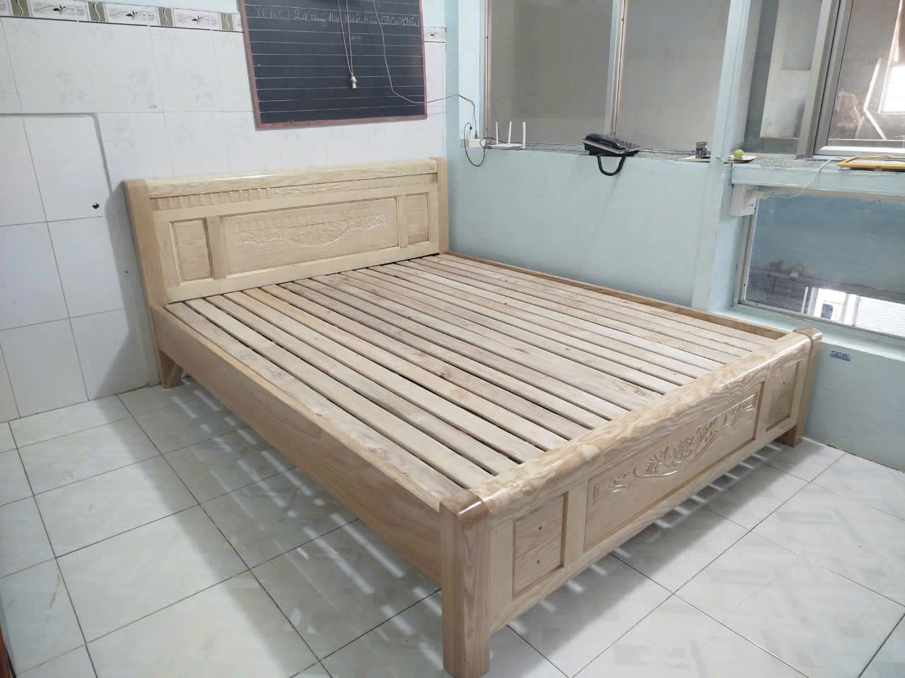 Giường Ngủ Gỗ Tự Nhiên - Thiết Kế Sang Trọng và Bền Bỉ - Sản Phẩm Đặc Biệt từ Thương Hiệu Ngọc Mai- mã MH016 - Ảnh 8