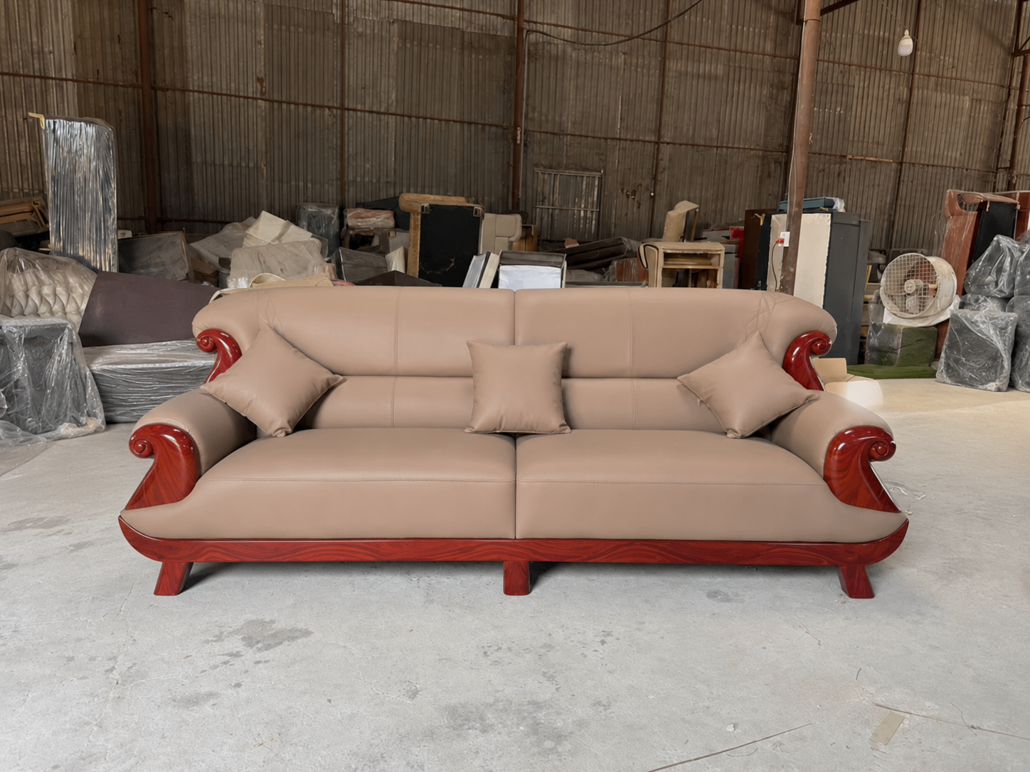 Bộ Sofa Cổ Điển Hoàng Gia Châu Âu Đẳng Cấp Thượng Lưu -Tay Phối Viền Gỗ-Thư giãn kèm bàn trà và ghế phụ sang trọng -Mã MH013 - Ảnh 6