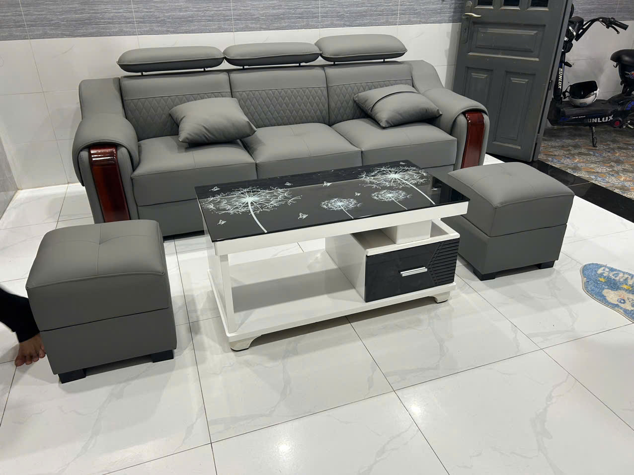 Sofa Da PU Cao Cấp 2m2 Kèm Bàn & 2 Đôn - MH220 Cho Phòng Khách Nhỏ - Ảnh 3