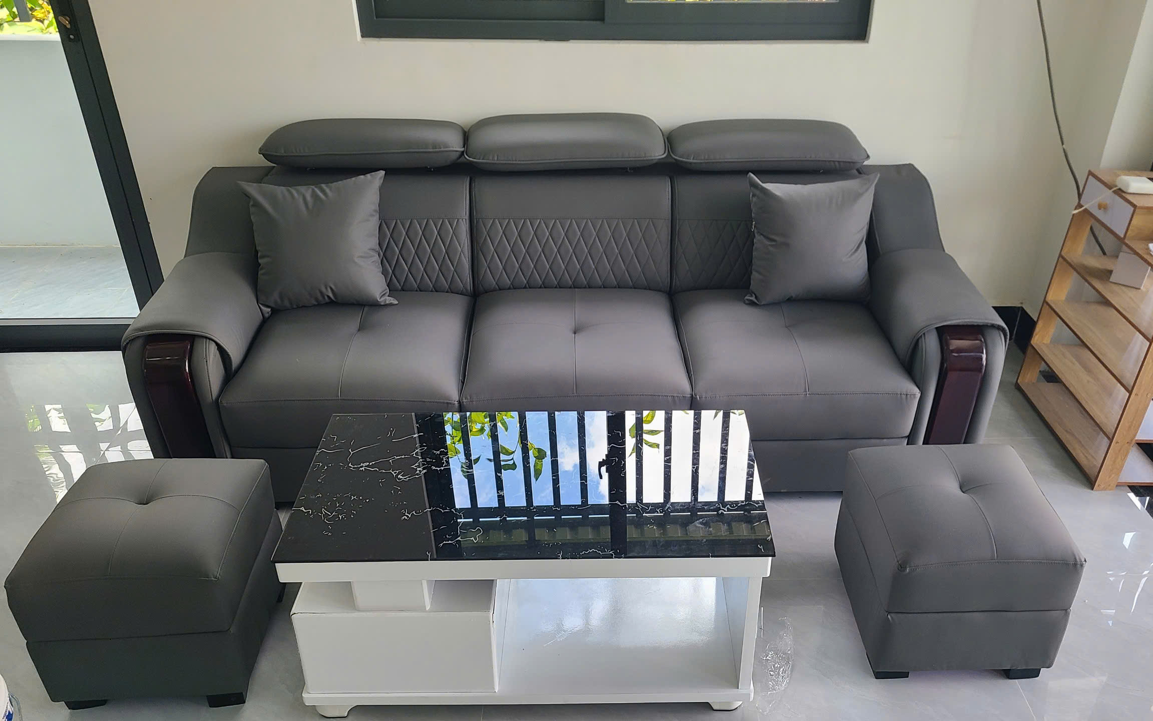 Bộ Sofa Da 2M2 Tay Phối Gỗ-Mã MH026 Kèm 2 Đôn Và Bàn – Sofa Phòng Khách Hiện Đại - Ảnh 20