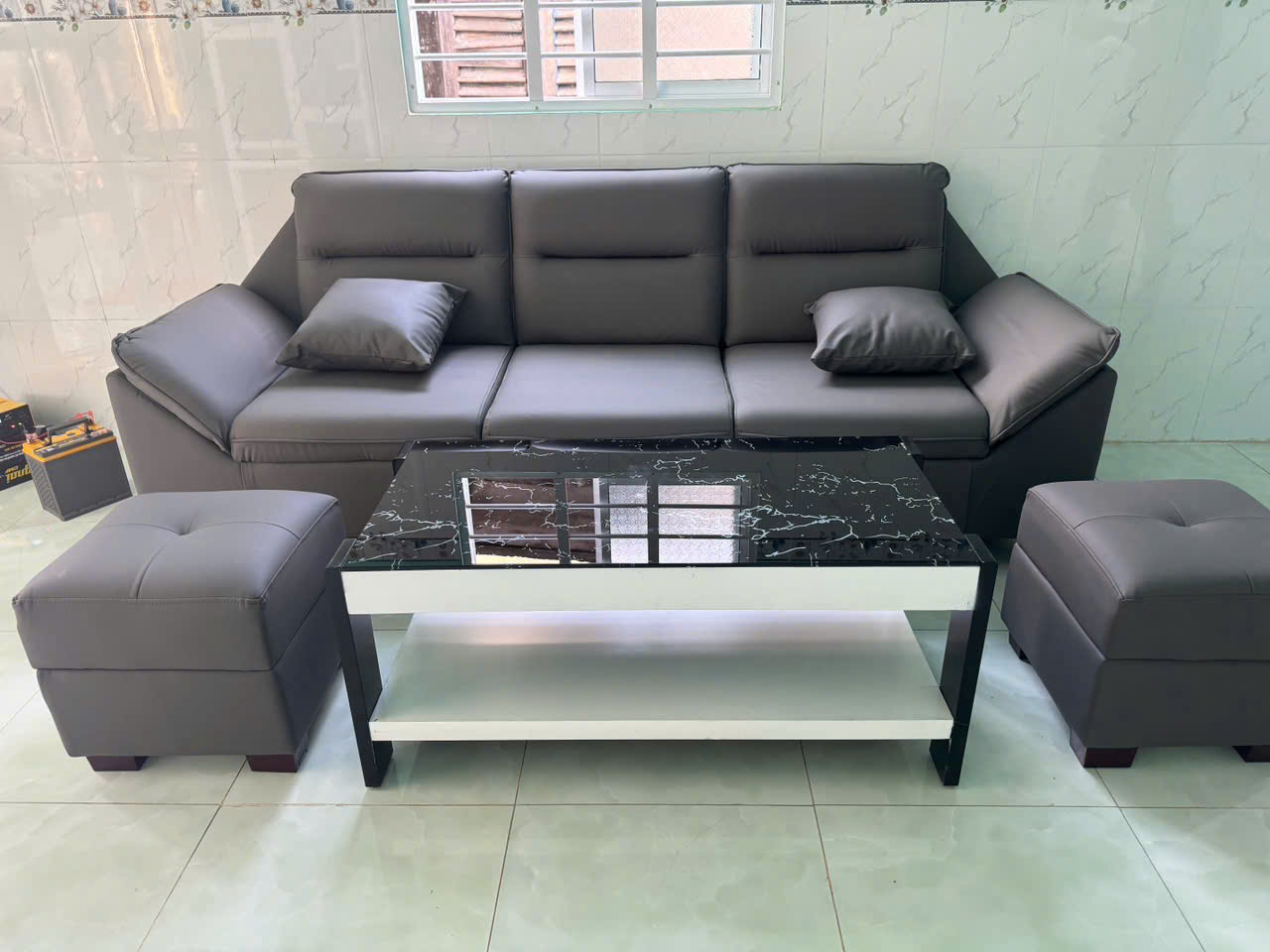 Bộ Sofa Da Pu Cao Cấp 2M2x85 Kèm 1 Đôn Và Bàn Trà – Sofa Phòng Khách Hiện Đại - Mã: MHO16 - Ảnh 15