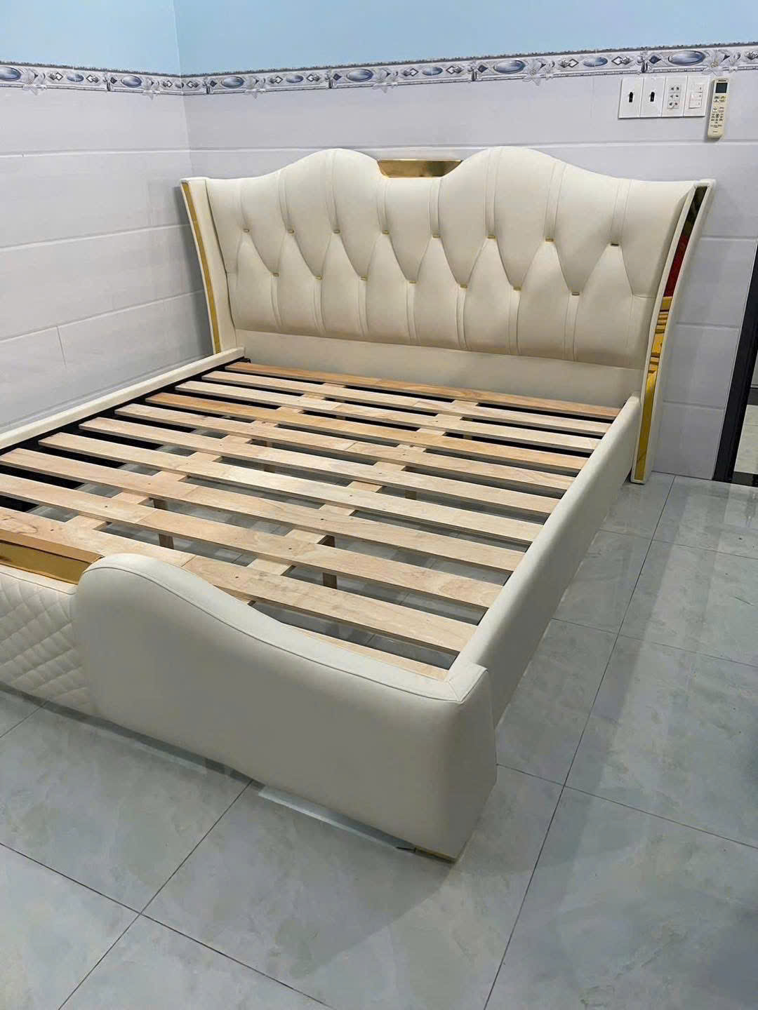 Giường Bọc nệm thiết kế caro sang trọng mẫu mới hiện đại 1m8x2m-Mã MH364 - Ảnh 3