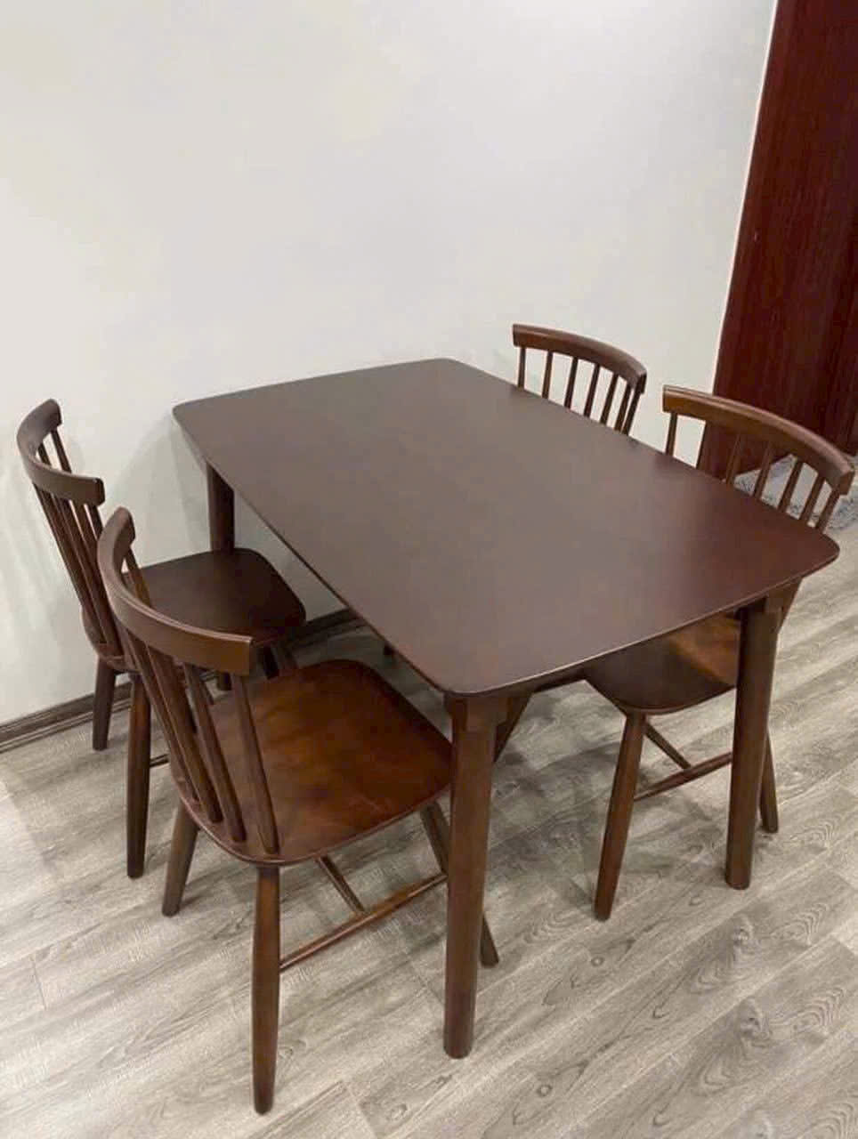 Bàn ăn cơm song tiền gỗ cau su tự nhiên, bàn ăn gỗ 4 ghế V – mã MH356 - Ảnh 8