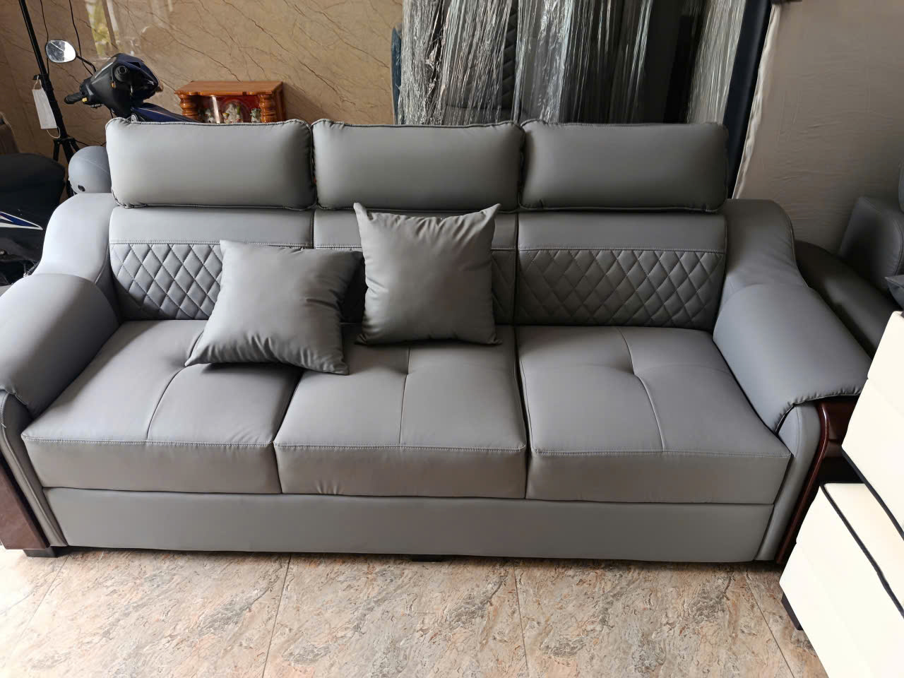 Sofa Da Cao Cấp 2m2 kèm 2 đôn tay phối gỗ sang trọng, tiện lợi (không bàn trà) –MH672 - Ảnh 4