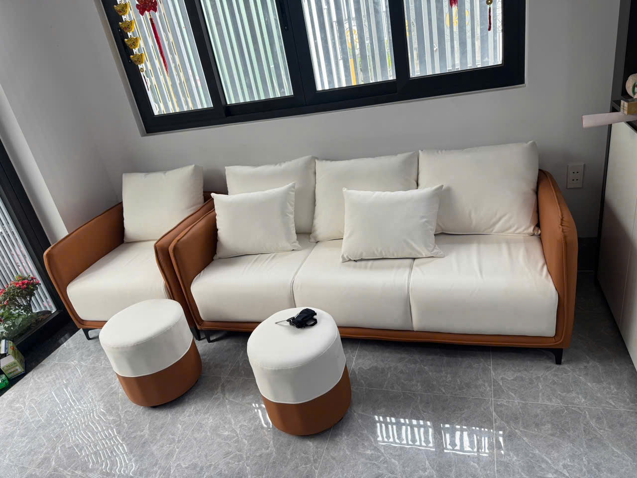 Bộ Sofa Da Cao Cấp 2m2 kèm ghế phụ và đôn siêu xinh– MH691 - Ảnh 4