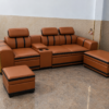 Sofa cao cấp 2m6 có học ly tiện lợi- thiết kế phần tay phối gỗ vàng kèm 2 đôn-mã MH682