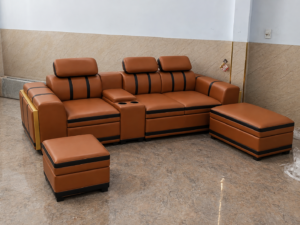 Sofa cao cấp 2m6 có học ly tiện lợi- thiết kế phần tay phối gỗ vàng kèm 2 đôn-mã MH682